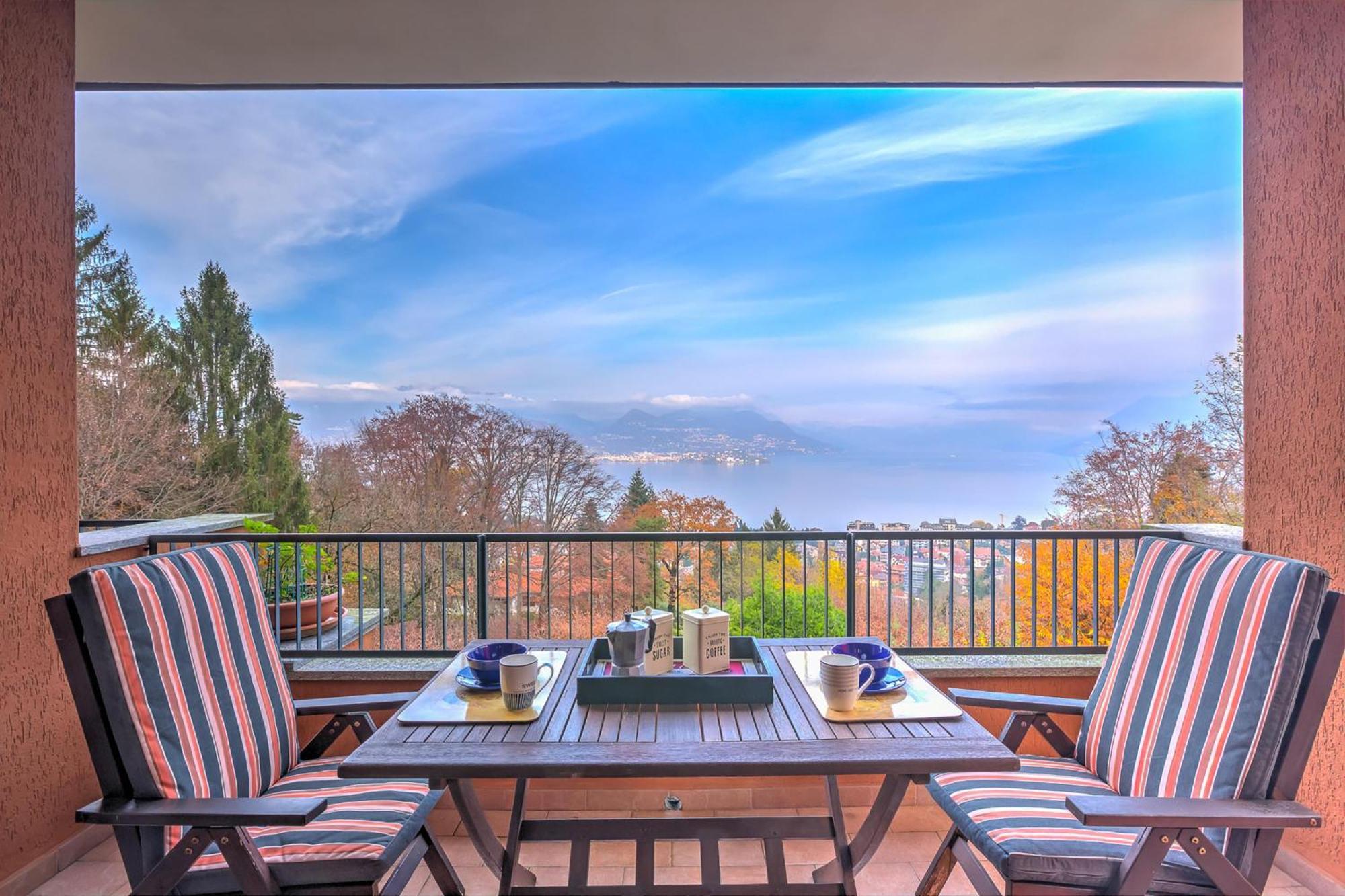 La Bellavista Penthouse Apartment Стреза Екстериор снимка